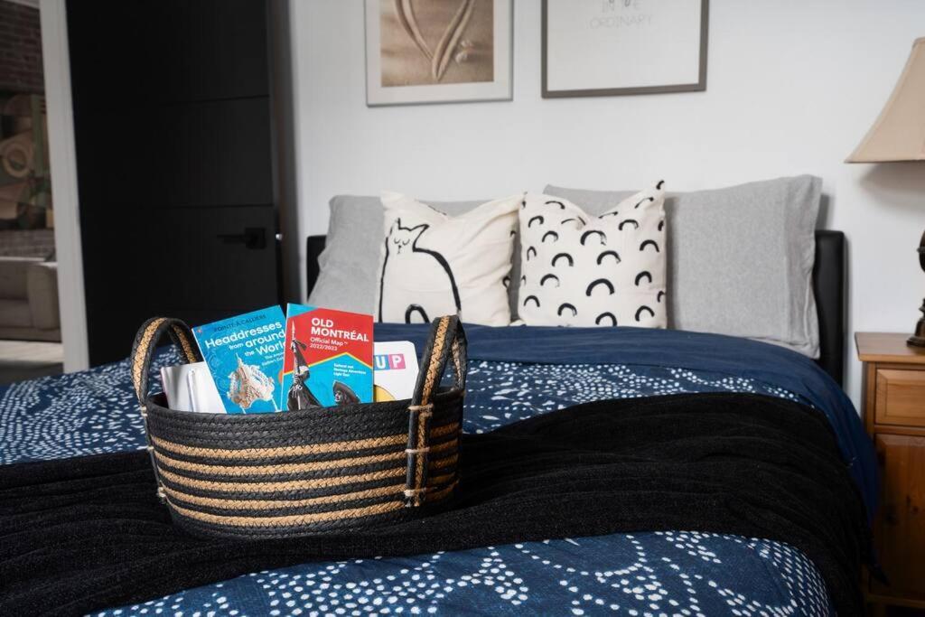 Appartement Downtown Luxe: Metro, King Bed, Parking, Sleeps 6 *